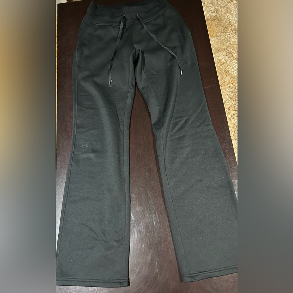 UNDER ARMOUR hiking pants - small